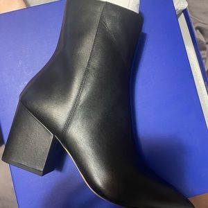 Stuart Weitzman Avenue 75 smooth leather booties